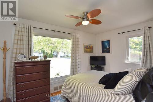 26 Heywood Avenue, St. Catharines, ON - Indoor Photo Showing Bedroom