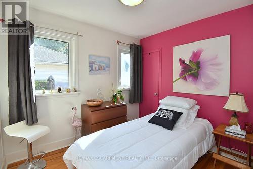 26 Heywood Avenue, St. Catharines, ON - Indoor Photo Showing Bedroom