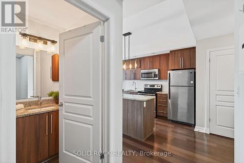 New light fixture - 703 - 238 Besserer Street, Ottawa, ON - Indoor Photo Showing Kitchen
