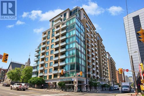 703 - 238 BESSERER STREET  Ottawa, ON K1N 6B1