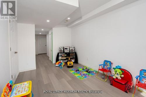 8 - 31 Townline, Orangeville, ON - Indoor Photo Showing Other Room