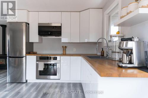 162 Blue Mountain Drive, Blue Mountains, ON - Indoor Photo Showing Kitchen