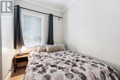 64 Sheaffe Street, Hamilton, ON - Indoor Photo Showing Bedroom