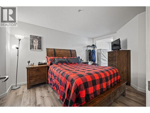 539 Yates Road Unit# 215, Kelowna, BC - Indoor Photo Showing Bedroom