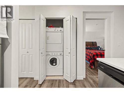 539 Yates Road Unit# 215, Kelowna, BC - Indoor Photo Showing Laundry Room