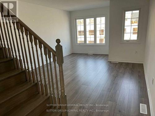 12 Pumpkin Corner Crescent, Barrie, ON - Indoor Photo Showing Other Room
