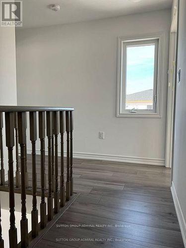 12 Pumpkin Corner Crescent, Barrie, ON - Indoor Photo Showing Other Room