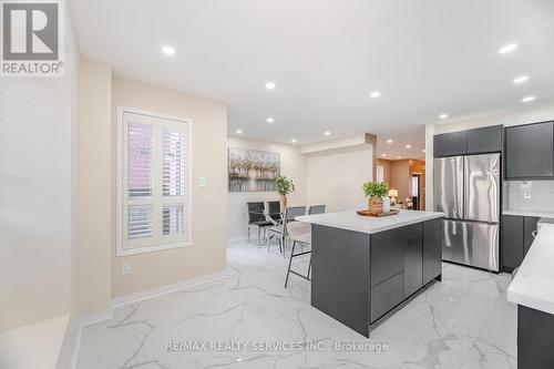 5935 Churchill Meadows Boulevard, Mississauga, ON - Indoor Photo Showing Kitchen With Stainless Steel Kitchen