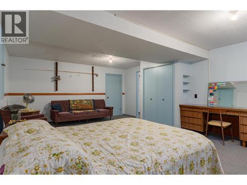 2645 Shoreacres Road, Castlegar, BC - Indoor Photo Showing Bedroom