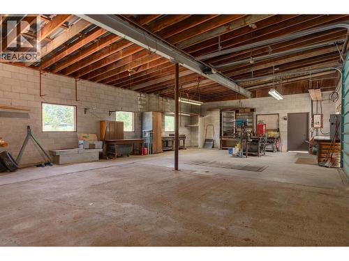 2645 Shoreacres Road, Castlegar, BC - Indoor Photo Showing Basement