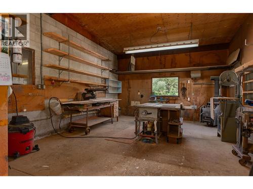 2645 Shoreacres Road, Castlegar, BC - Indoor