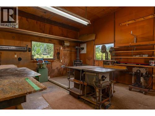 2645 Shoreacres Road, Castlegar, BC - Indoor Photo Showing Other Room