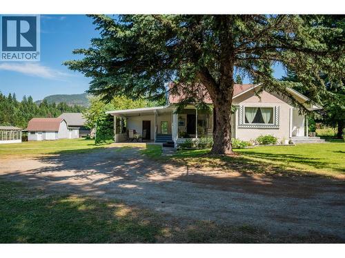 2645 Shoreacres Road, Castlegar, BC - Outdoor With Facade