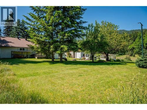 2645 Shoreacres Road, Castlegar, BC - Outdoor