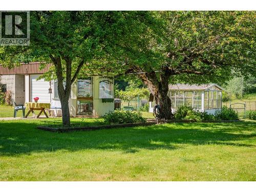 2645 Shoreacres Road, Castlegar, BC - Outdoor