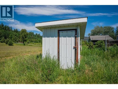 2645 Shoreacres Road, Castlegar, BC - Outdoor