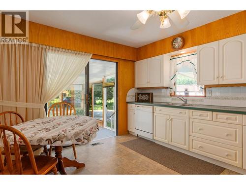 2645 Shoreacres Road, Castlegar, BC - Indoor