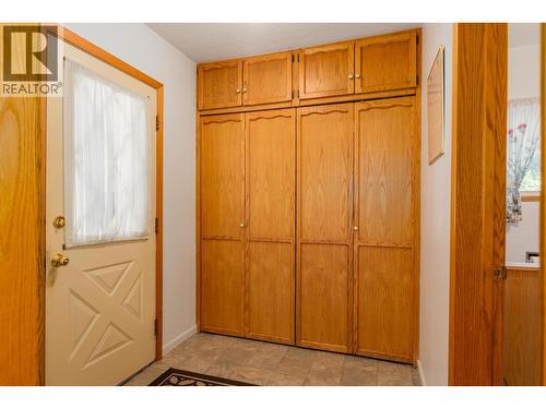 2645 Shoreacres Road, Castlegar, BC - Indoor Photo Showing Other Room