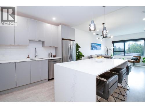 1701 Coursier Avenue Unit# 4403, Revelstoke, BC - Indoor Photo Showing Kitchen With Upgraded Kitchen