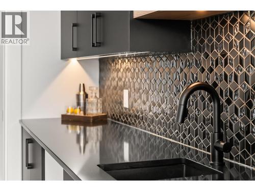 901 Melrose Street, Kelowna, BC - Indoor