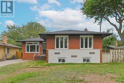 46 FLINTWICK DRIVE  Toronto, ON M1P 4G9