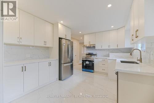 46 Flintwick Drive, Toronto, ON - Indoor Photo Showing Kitchen With Upgraded Kitchen
