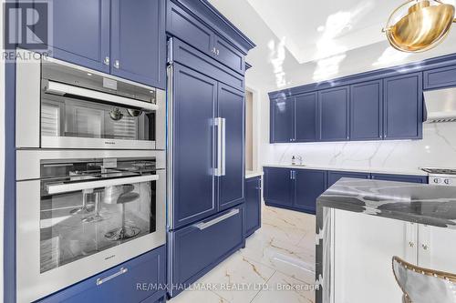 41 Glen Abbey Trail, Vaughan, ON - Indoor Photo Showing Kitchen