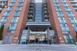 102 - 120 DALLIMORE CIRCLE  Toronto, ON M3C 4J1