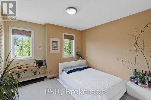 960 Fielder Drive, Mississauga, ON - Indoor Photo Showing Bedroom