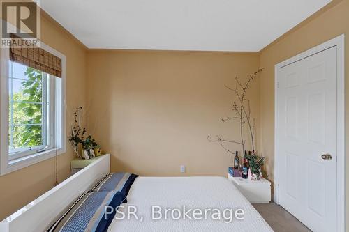 960 Fielder Drive, Mississauga, ON - Indoor Photo Showing Bedroom