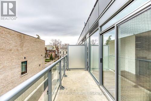 302 - 6 Parkwood Avenue, Toronto, ON - Outdoor With Balcony With Exterior