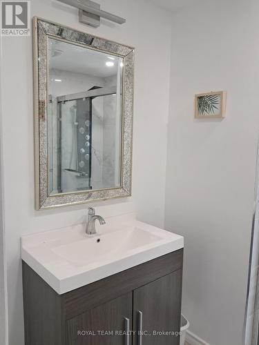 608 Hickory Beach Road, Kawartha Lakes, ON - Indoor Photo Showing Bathroom