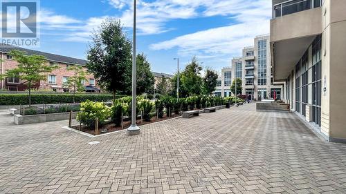 Se 501 - 9199 Yonge Street, Richmond Hill, ON - Outdoor