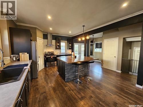 608 Walsh Avenue, Oxbow, SK - Indoor Photo Showing Kitchen
