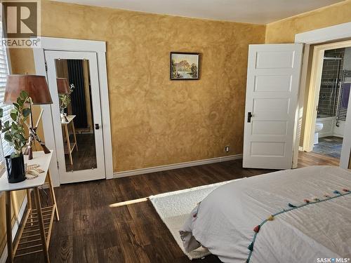 608 Walsh Avenue, Oxbow, SK - Indoor Photo Showing Bedroom