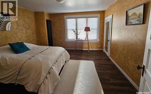 608 Walsh Avenue, Oxbow, SK - Indoor Photo Showing Bedroom