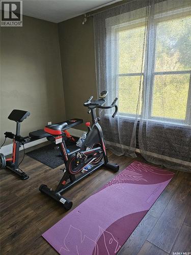 608 Walsh Avenue, Oxbow, SK - Indoor Photo Showing Gym Room