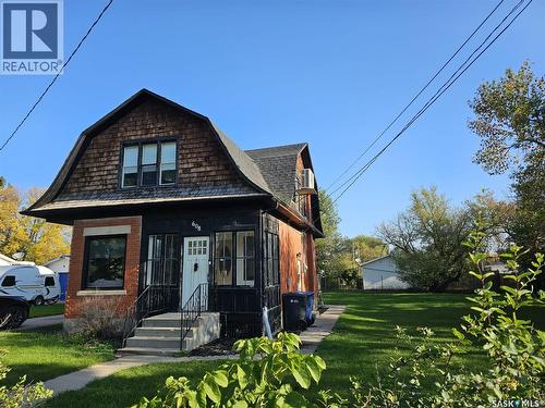 608 Walsh Avenue, Oxbow, SK - Outdoor