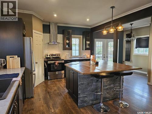 608 Walsh Avenue, Oxbow, SK - Indoor Photo Showing Kitchen With Upgraded Kitchen