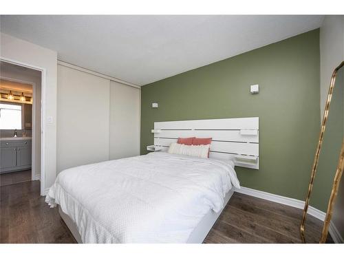 909-155 Front Street North, Sarnia, ON 