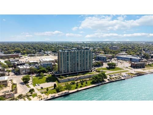 909-155 Front Street North, Sarnia, ON 