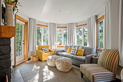 313-140 Ch. au Pied-de-la-Montagne  Mont-Tremblant, QC J8E 3M2