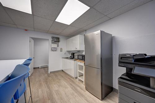 Cafeteria - 3055 Rue Tebbutt, Trois-Rivières, QC - Indoor Photo Showing Kitchen