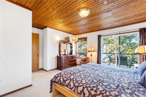 4 Pirates Lane, Protection Island, BC 