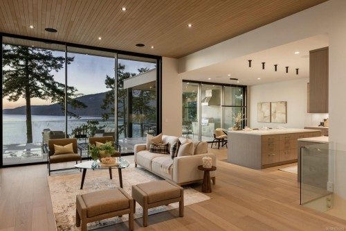 418 Lands End Rd, North Saanich, BC 