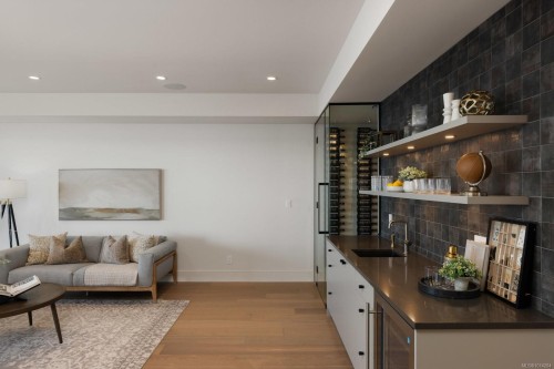 418 Lands End Rd, North Saanich, BC 