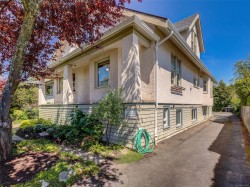 355 Richmond Ave  Victoria, BC V8S 3Y2