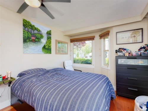 355 Richmond Ave, Victoria, BC - Indoor Photo Showing Bedroom