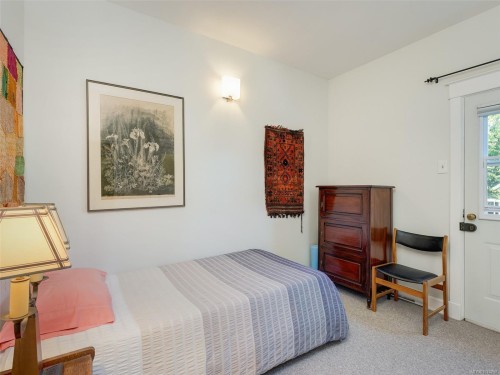 355 Richmond Ave, Victoria, BC - Indoor Photo Showing Bedroom