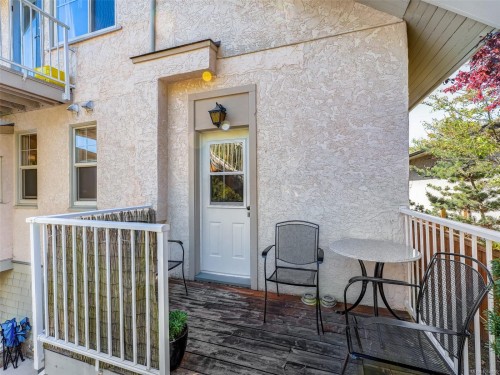 355 Richmond Ave, Victoria, BC - Outdoor With Exterior